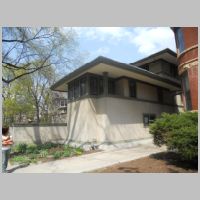 Frank W. Thomas House (1901), 210 Forest Avenue, Oak Park, photo Steven Kevil, Wikipedia.jpg